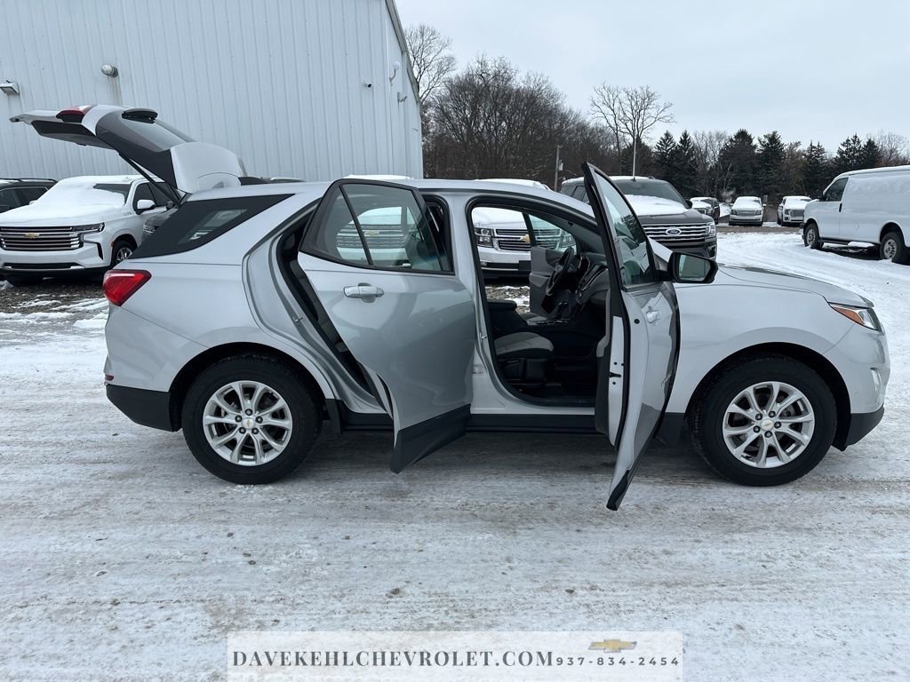 Used 2018 Chevrolet Equinox LS image 27
