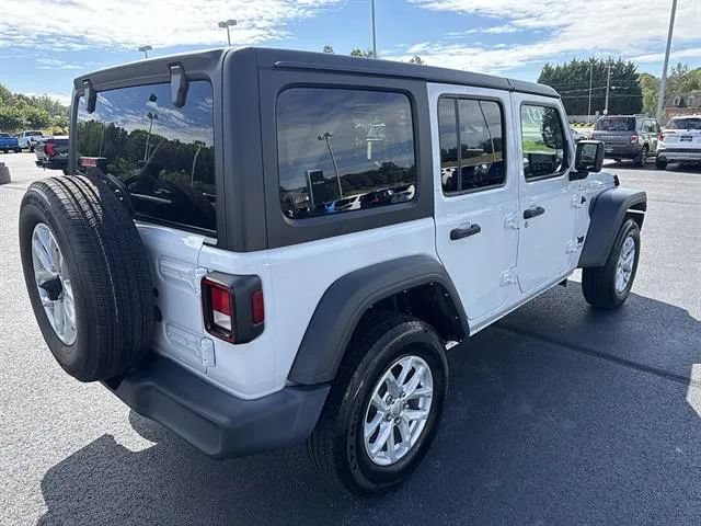 Used 2023 Jeep Wrangler Unlimited Sport AWD/4WD image 7