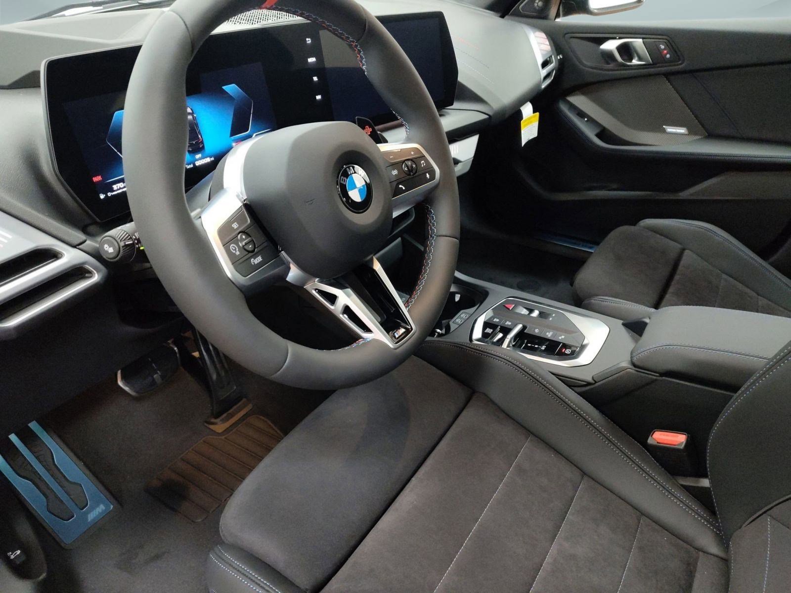 New 2026 BMW M235i xDrive w/ Technology Package image 4