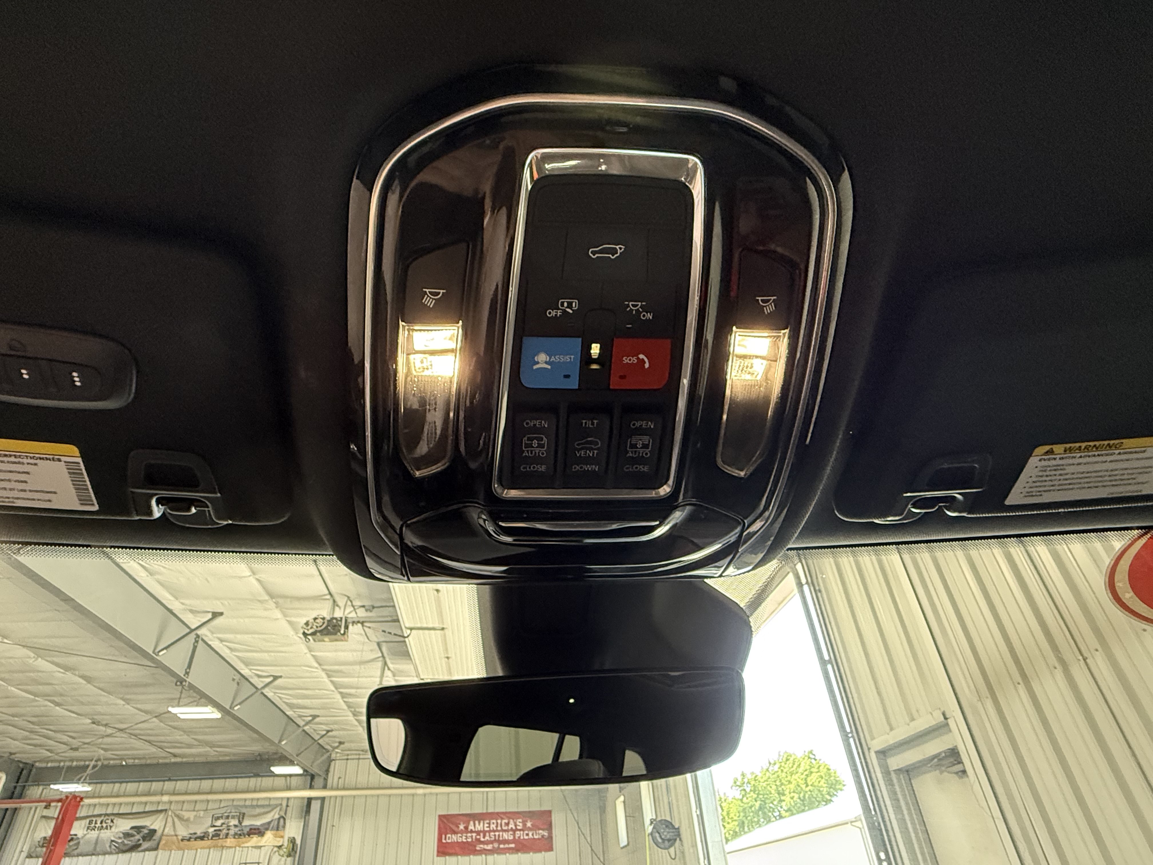 Used 2024 Jeep Grand Cherokee Overland w/ Trailer Tow Package AWD/4WD image 23