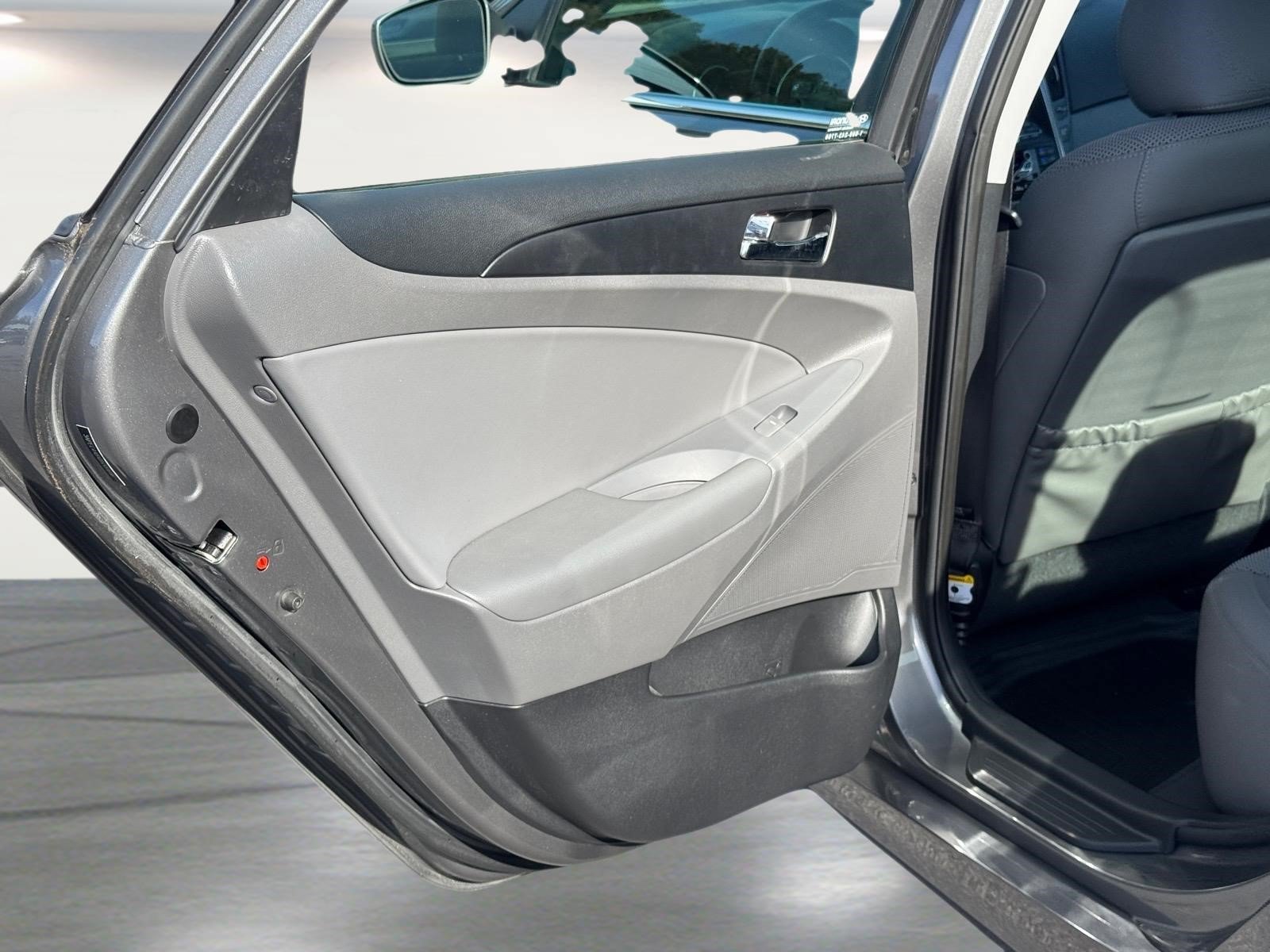 Used 2013 Hyundai Sonata SE w/ Navigation & Sunroof Pkg FWD image 13