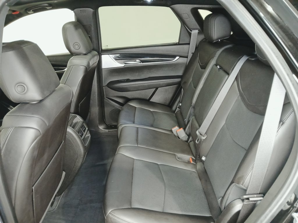 Used 2024 Cadillac XT5 Premium Luxury AWD/4WD image 12
