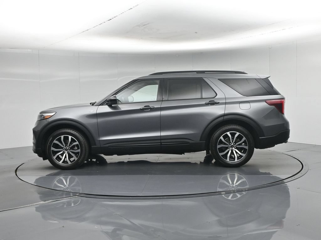 Certified 2022 Ford Explorer ST-Line w/ Class IV Trailer Tow Package AWD/4WD image 28