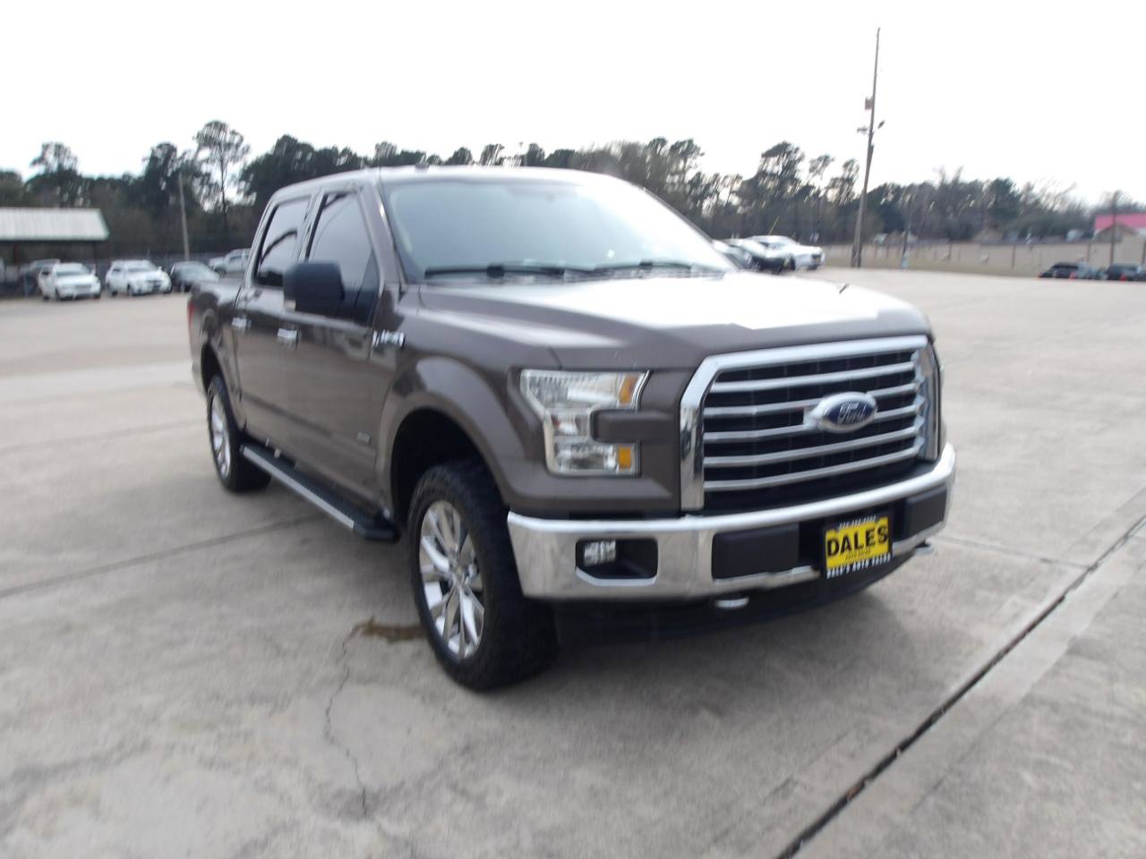 Used 2017 Ford F150 XLT w/ Equipment Group 302A Luxury AWD/4WD image 4