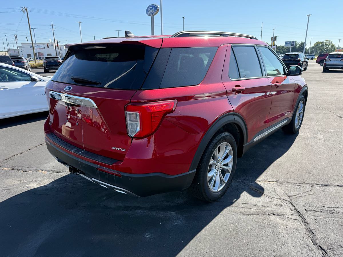 Used 2024 Ford Explorer XLT w/ Equipment Group 202A AWD/4WD image 6