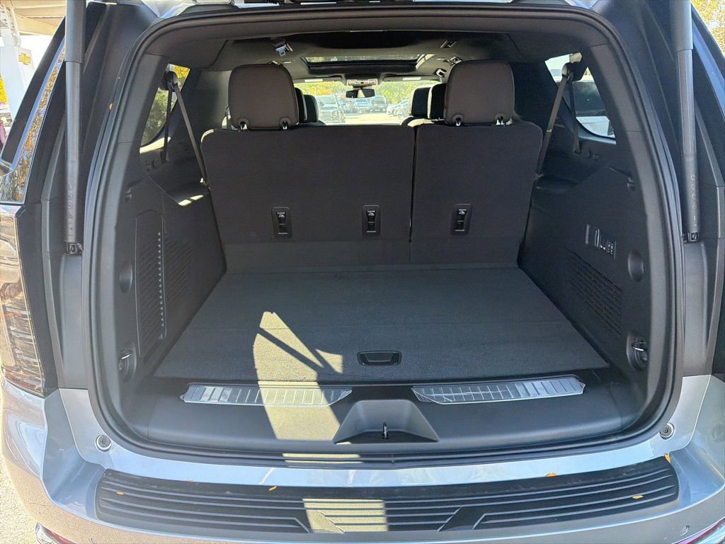 New 2026 Chevrolet Suburban Premier image 43