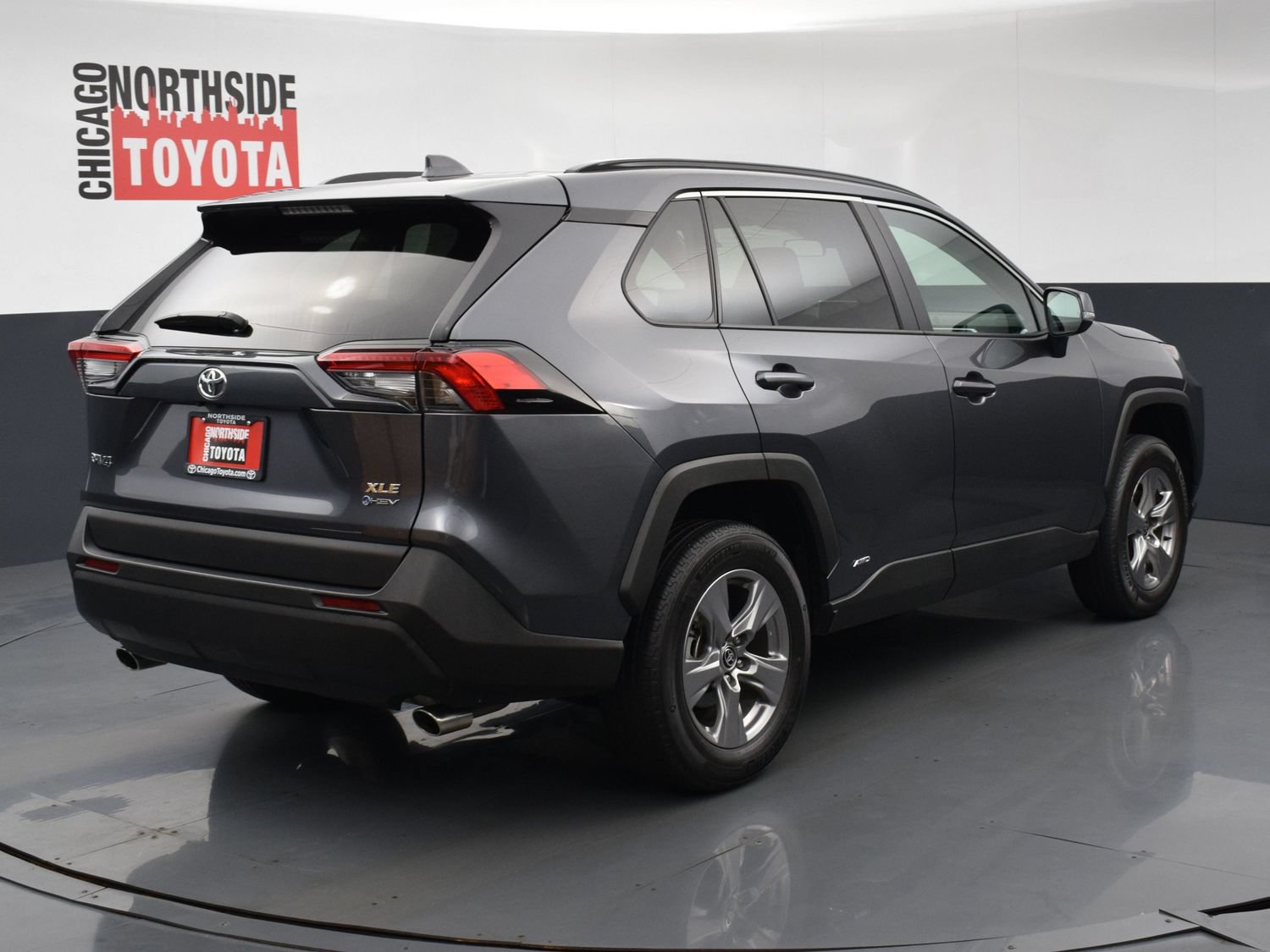 Used 2025 Toyota RAV4 XLE AWD/4WD image 4