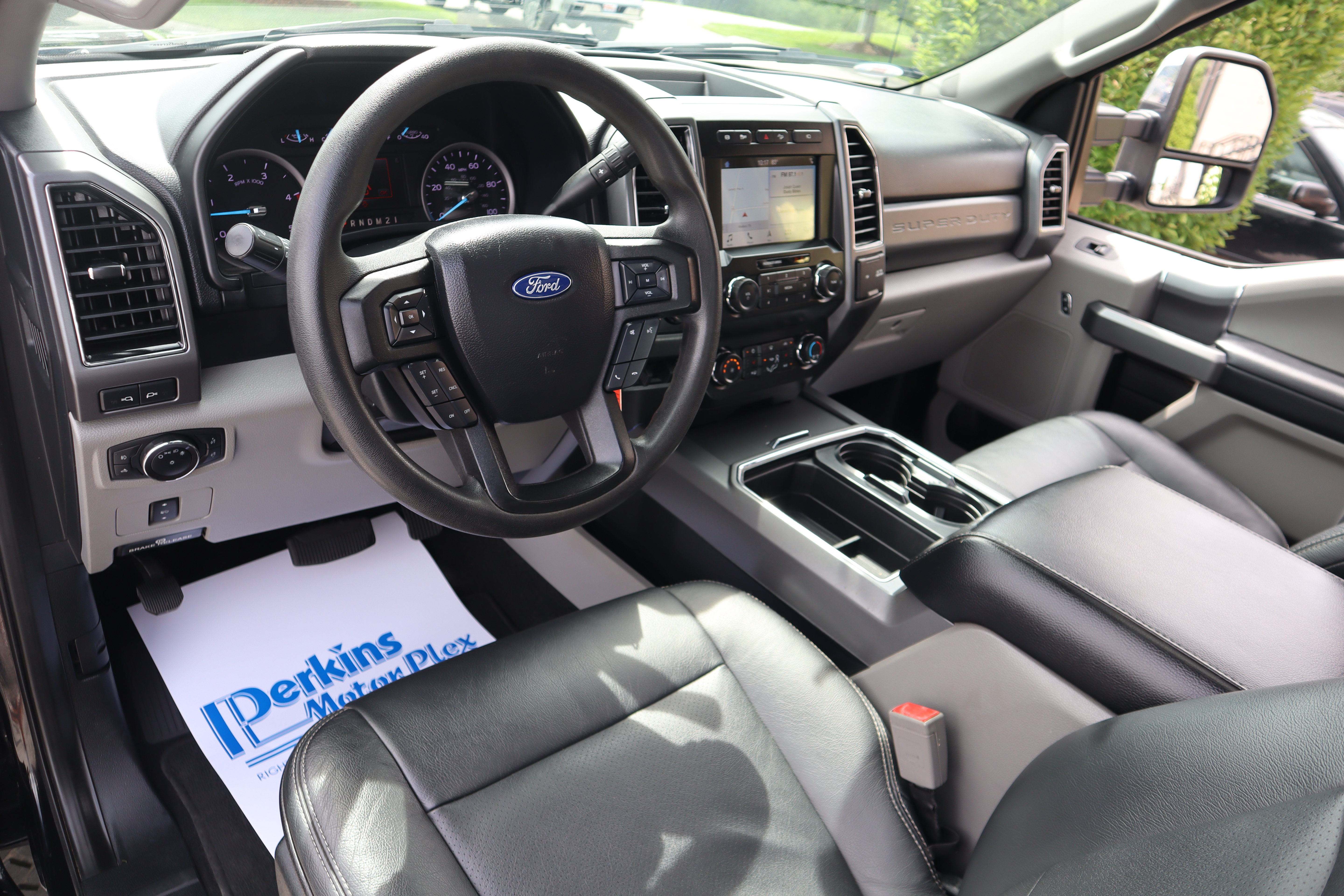Used 2019 Ford F350 XLT w/ XLT Premium Package AWD/4WD image 28