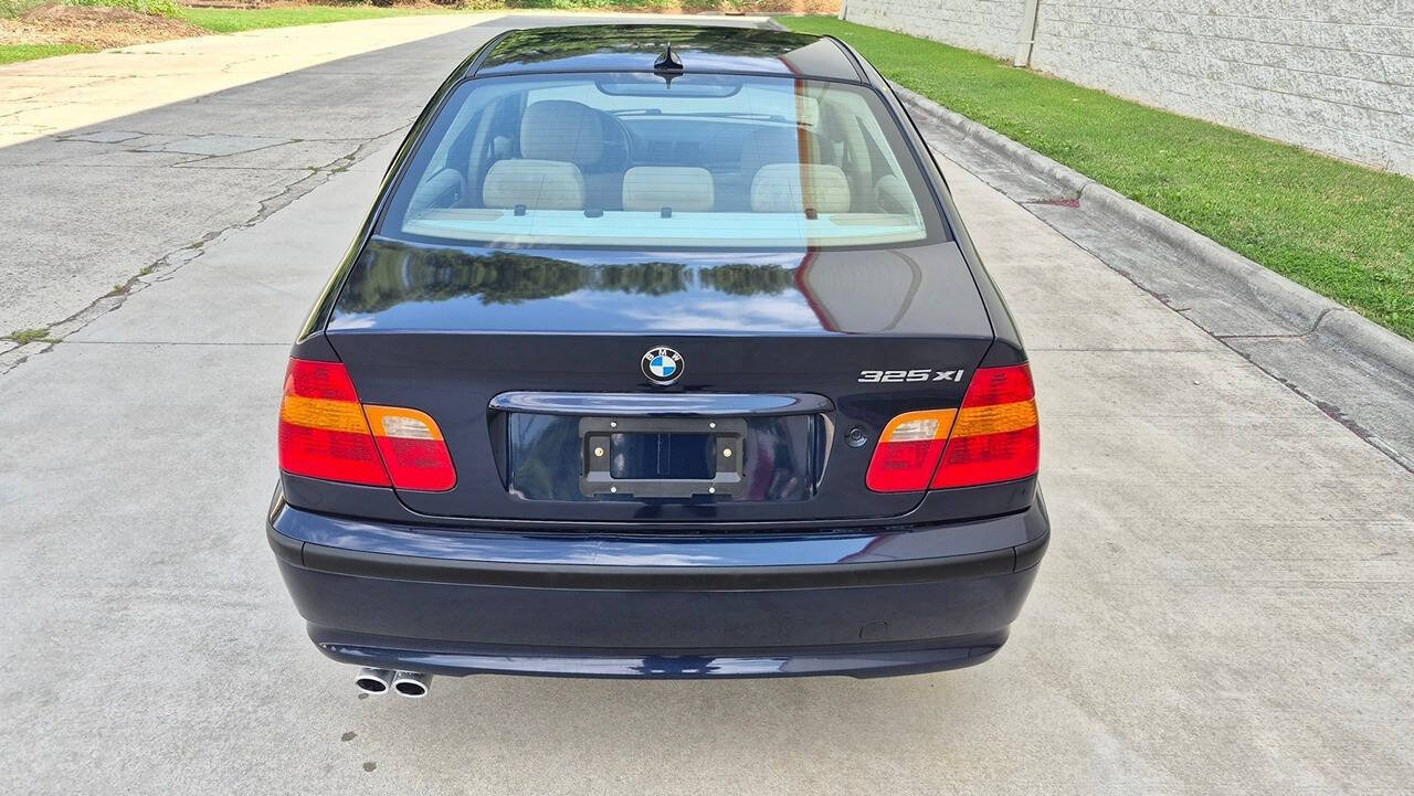 Used 2004 BMW 325xi Sedan AWD/4WD image 6