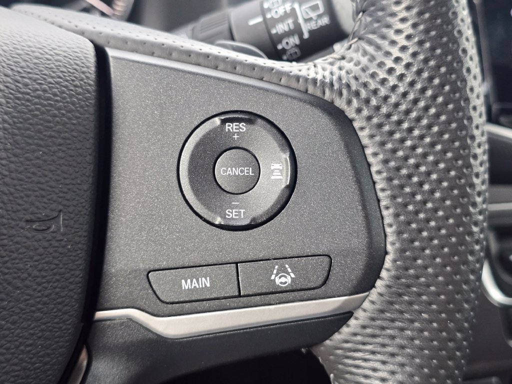 Used 2025 Honda Passport EX-L image 32
