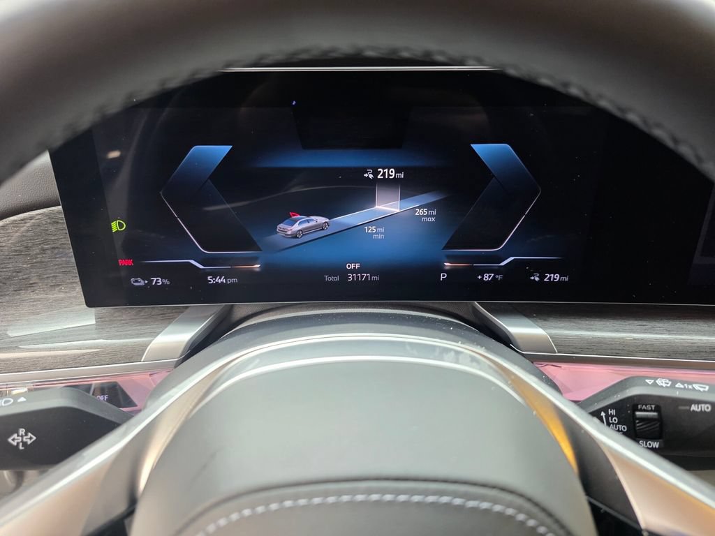 Certified 2023 BMW i7 xDrive60 AWD/4WD image 22