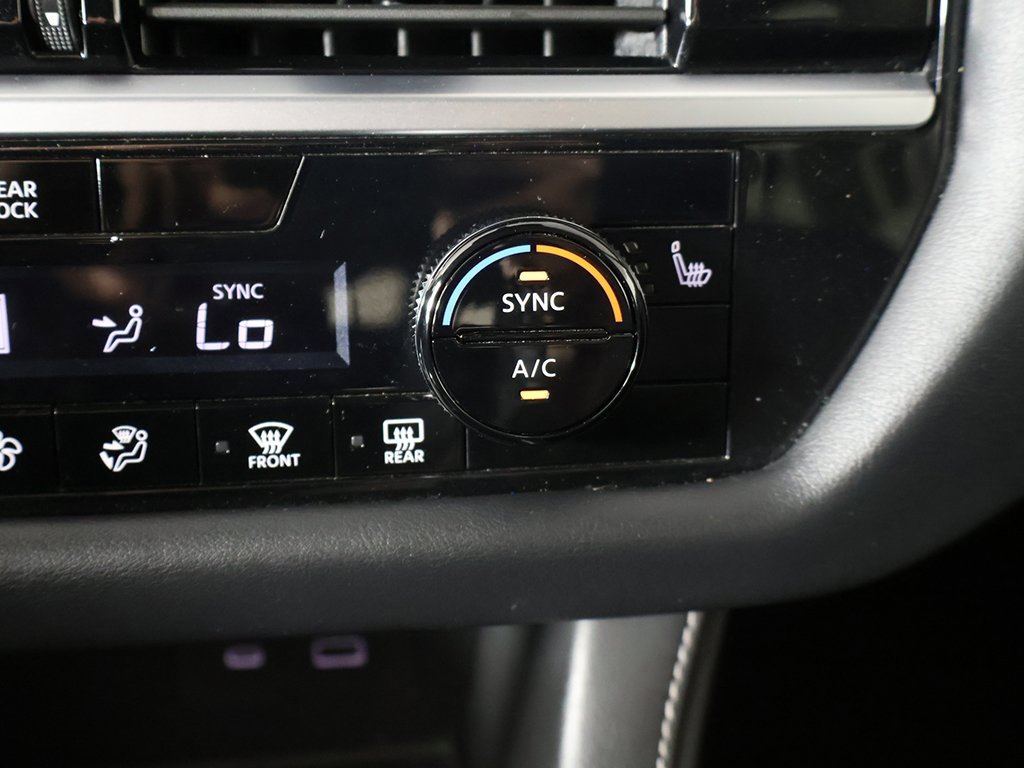 Used 2024 Nissan Pathfinder SV image 48