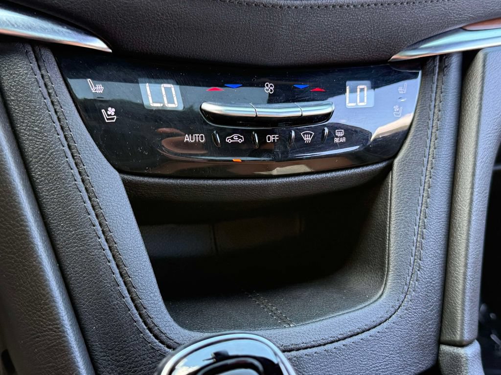 Used 2024 Cadillac XT5 Premium Luxury w/ LPO, Floor Liner Package AWD/4WD image 27