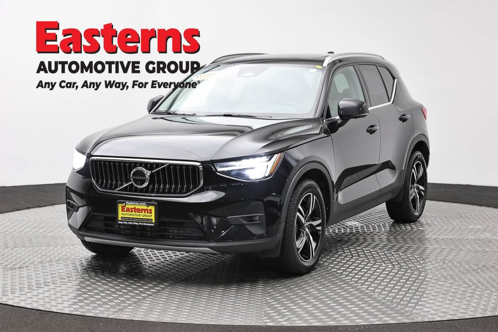 Used 2023 Volvo XC40 B5 Plus