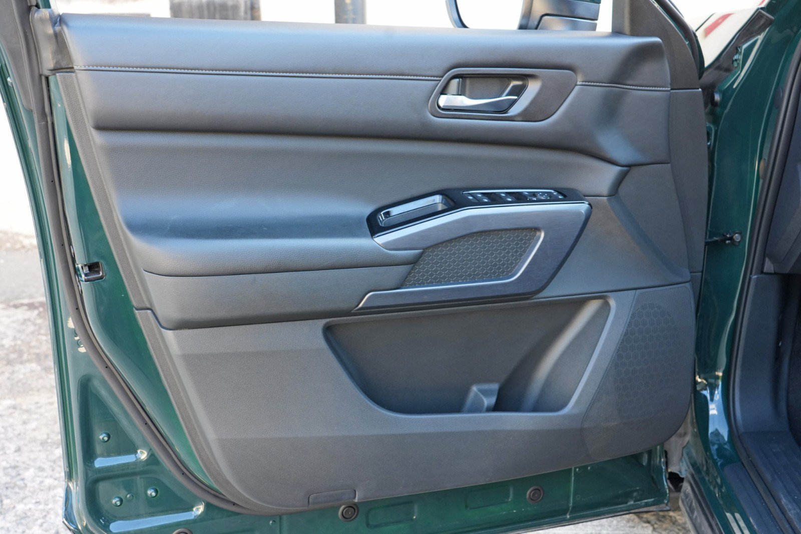 Used 2023 Nissan Pathfinder SL w/ SL Premium Package FWD image 42