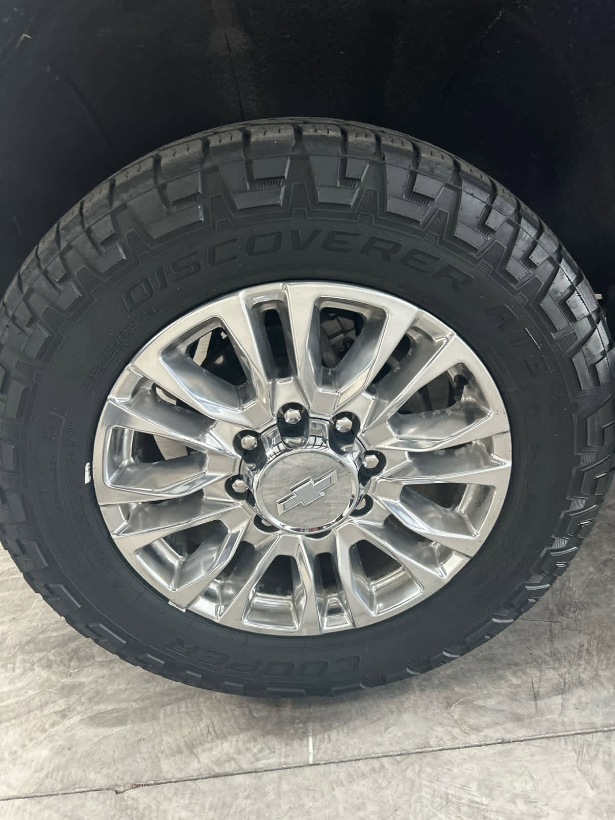 Used 2020 Chevrolet Silverado 2500 High Country w/ Technology Package image 12