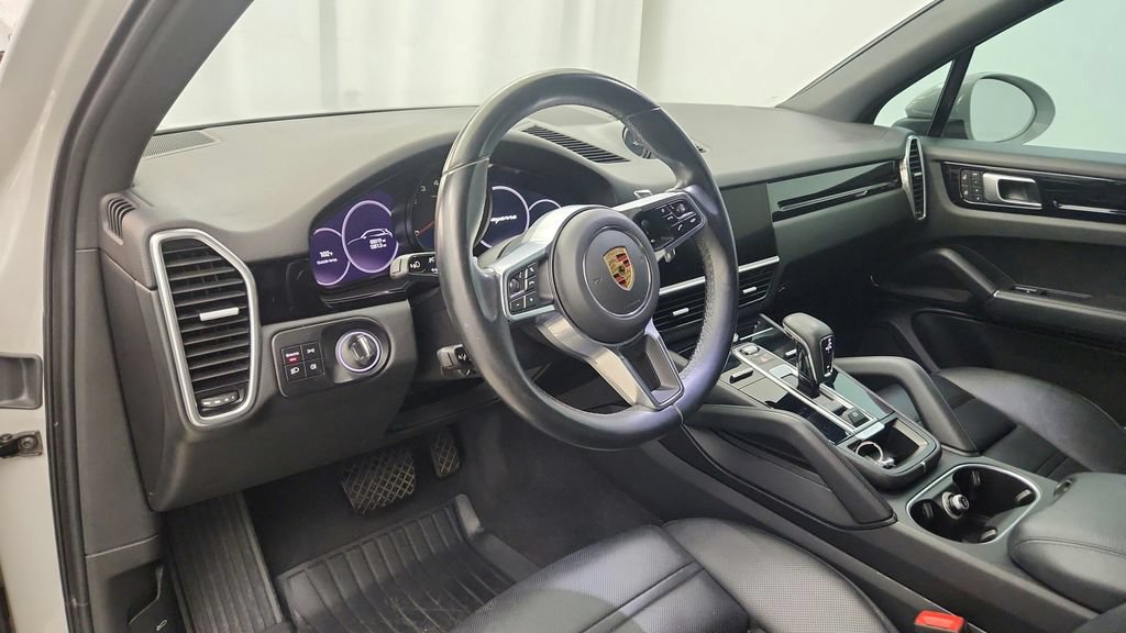 Used 2022 Porsche Cayenne Platinum Edition AWD/4WD image 26