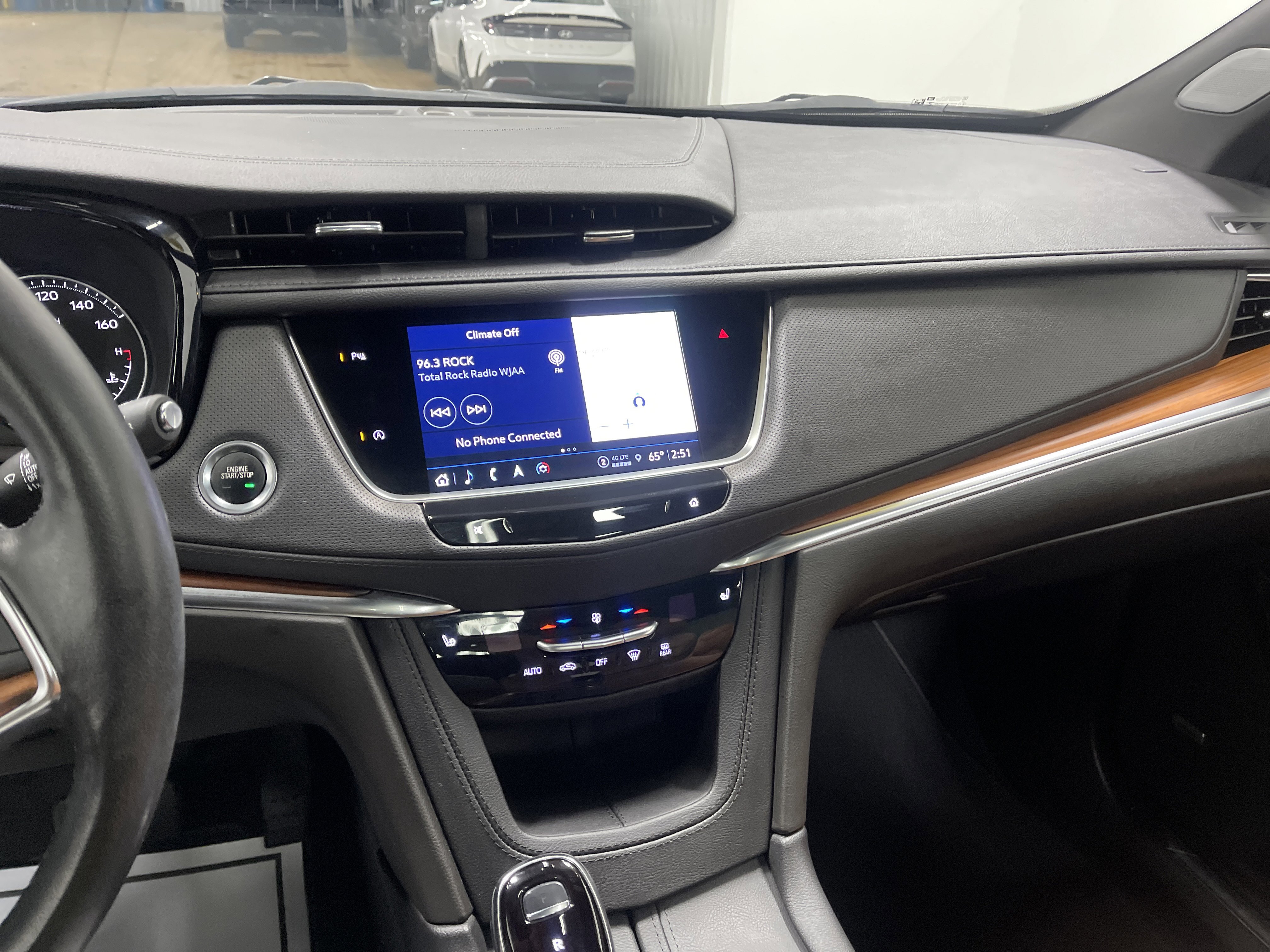 Used 2022 Cadillac XT5 Premium Luxury image 30