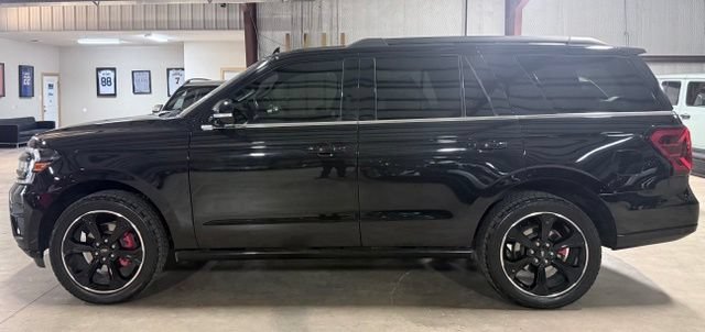 Used 2022 Ford Expedition Limited AWD/4WD image 6