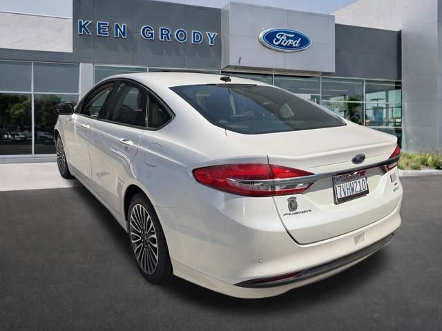Certified 2017 Ford Fusion SE w/ Fusion SE Technology Package image 3