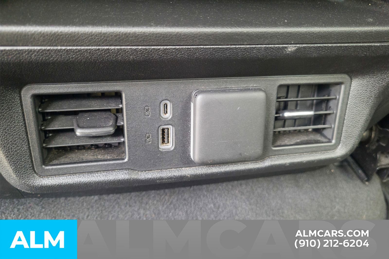 Used 2025 Chevrolet Silverado 1500 LT RWD image 23