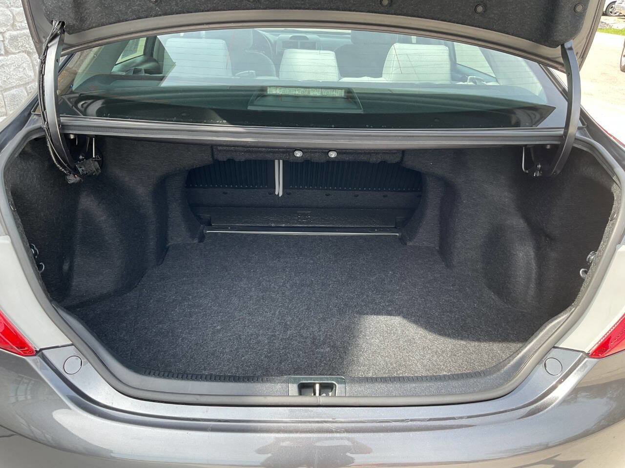 Used 2012 Toyota Camry LE FWD image 31