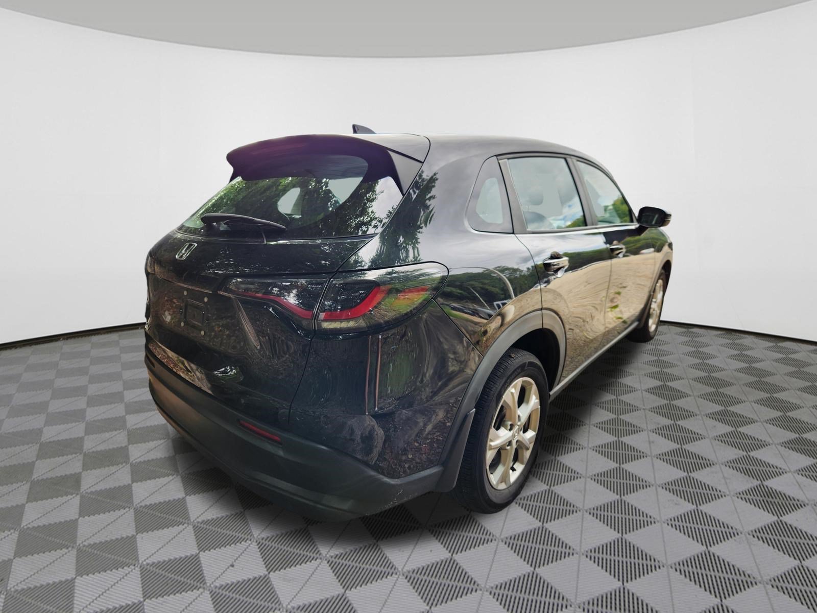 Used 2024 Honda HR-V LX image 4