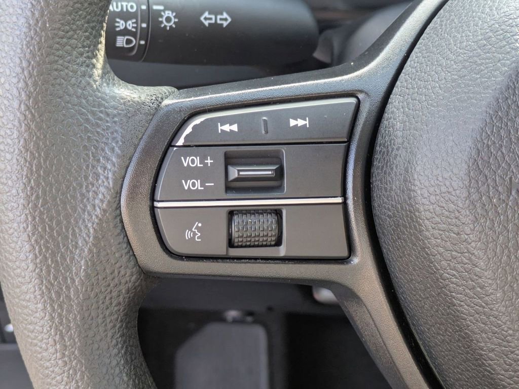 Certified 2023 Honda Accord EX image 9