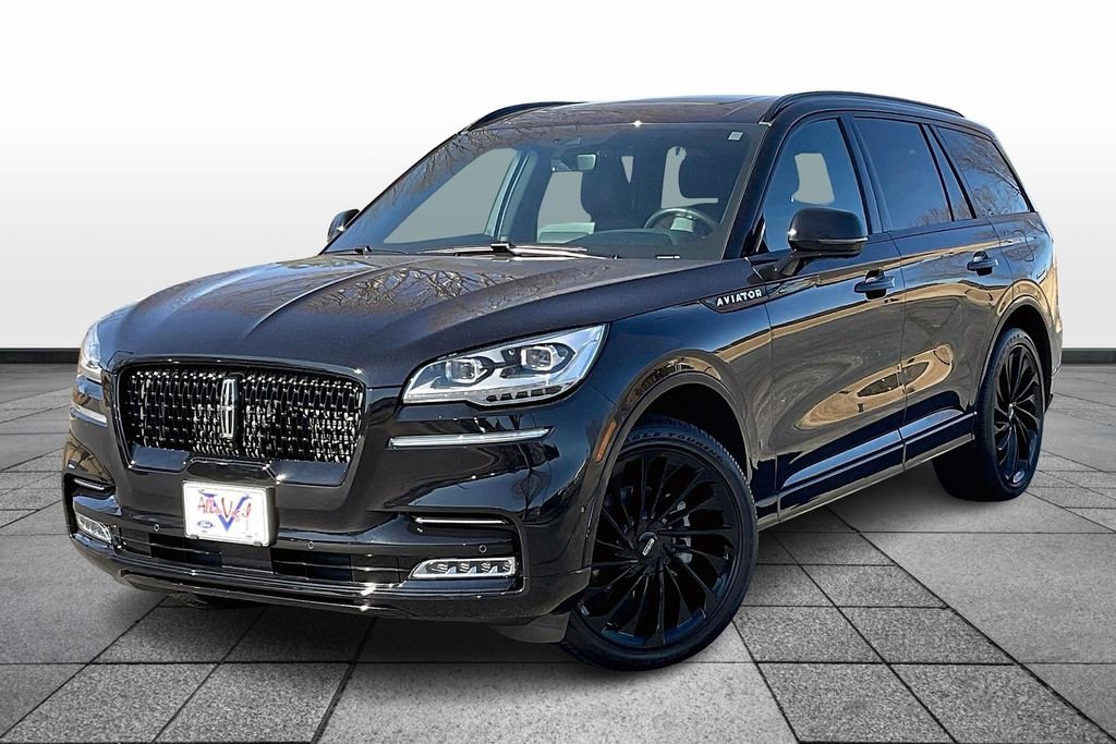 Used 2024 Lincoln Aviator Reserve w/ Equipment Group 201A image 3