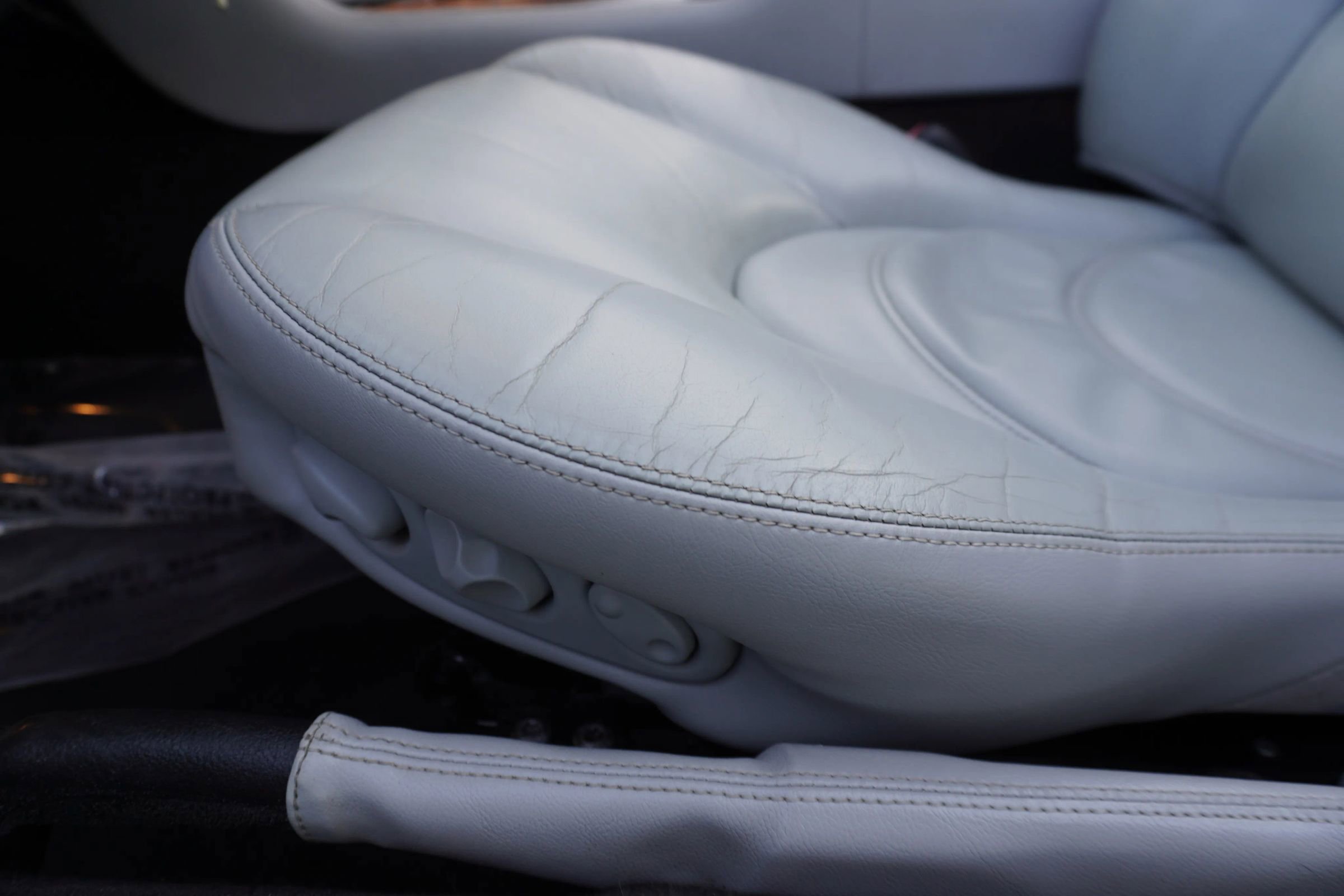 Used 2005 Jaguar XK8 Convertible image 16