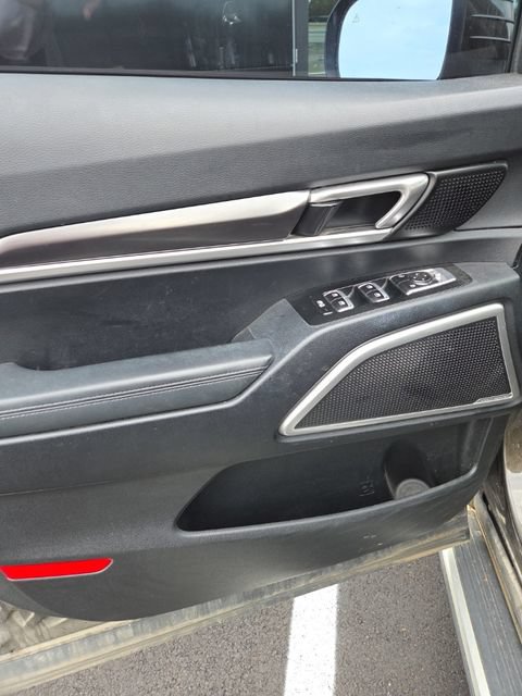 Used 2023 Kia Telluride S w/ S Sunroof Package AWD/4WD image 6