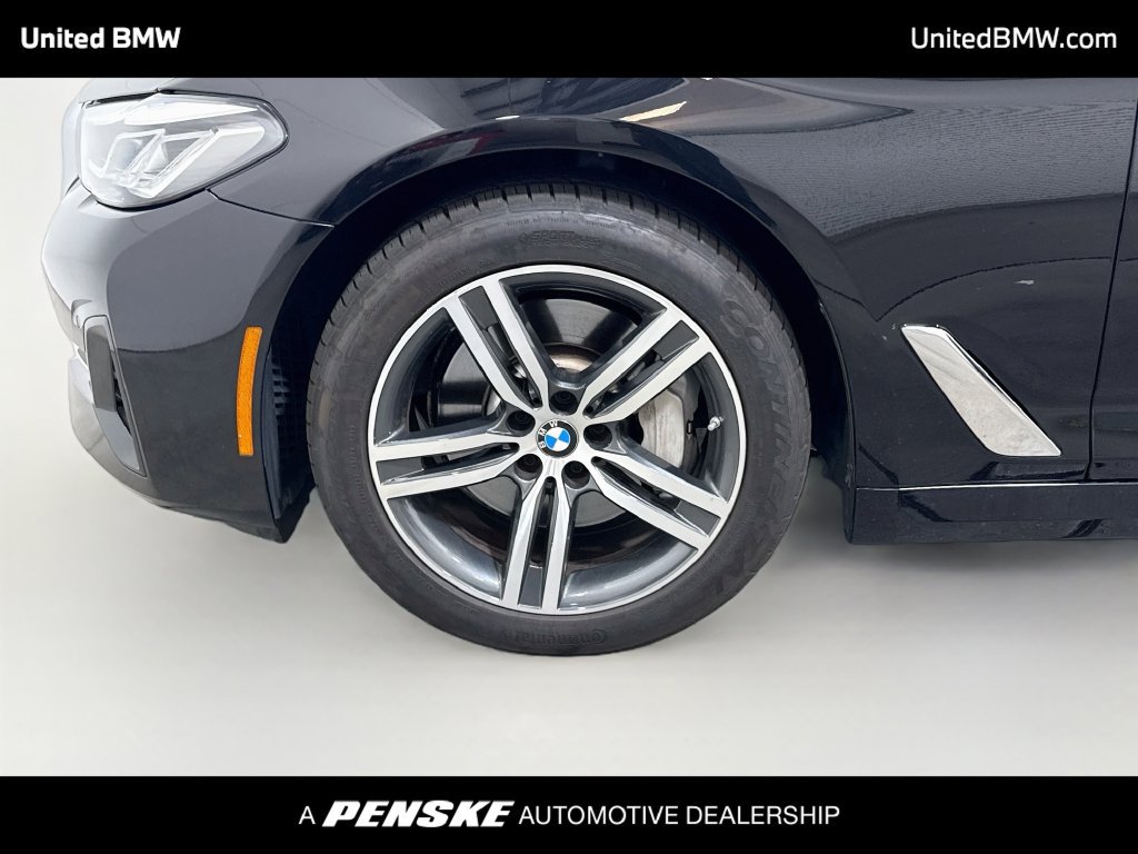 Used 2023 BMW 530i w/ Premium Package RWD image 9