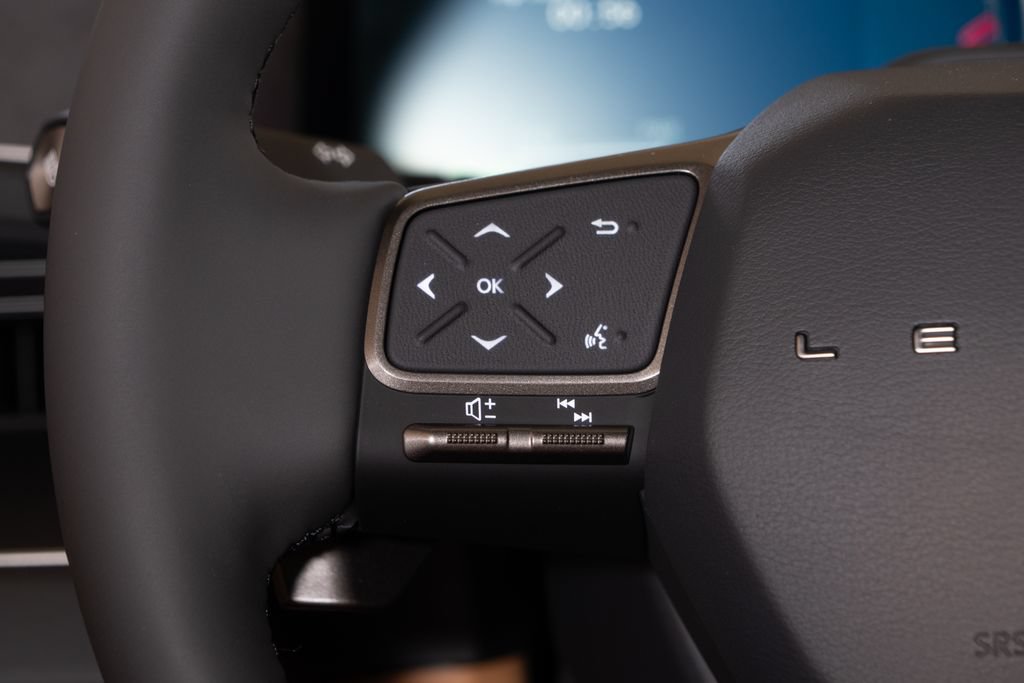 New 2026 Lexus ES 350e FWD image 27