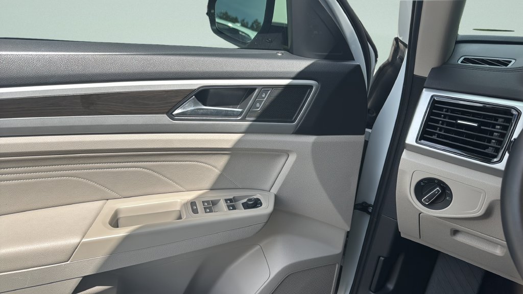 Used 2022 Volkswagen Atlas SE FWD image 17