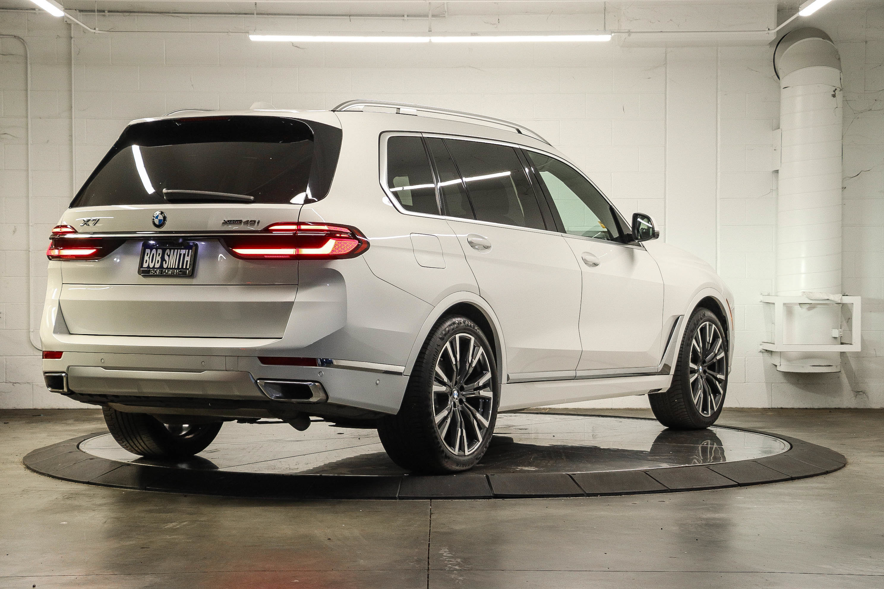 Used 2024 BMW X7 xDrive40i w/ Executive Package AWD/4WD image 6
