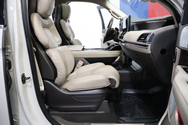 Used 2022 Lincoln Navigator L Reserve RWD image 8