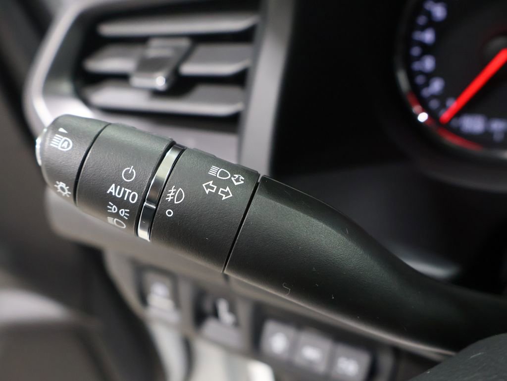 Used 2023 GMC Acadia AT4 w/ Technology Package image 43