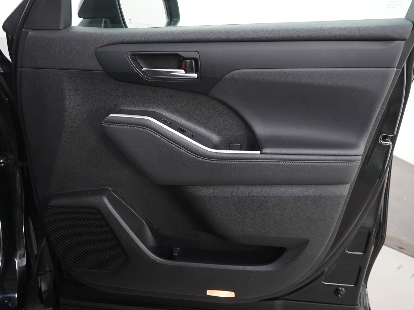 Used 2022 Toyota Highlander XLE image 15