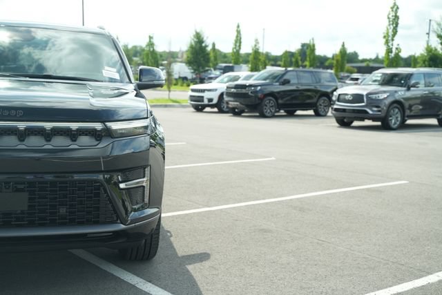 New 2026 Jeep Grand Wagoneer L Limited AWD/4WD image 47
