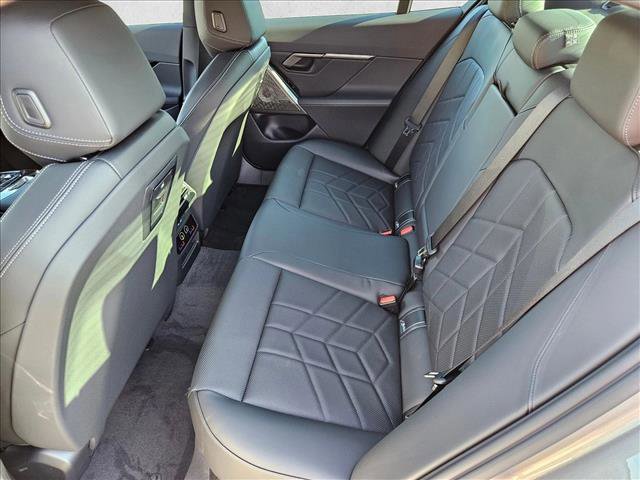 Used 2026 BMW i5 eDrive40 image 16