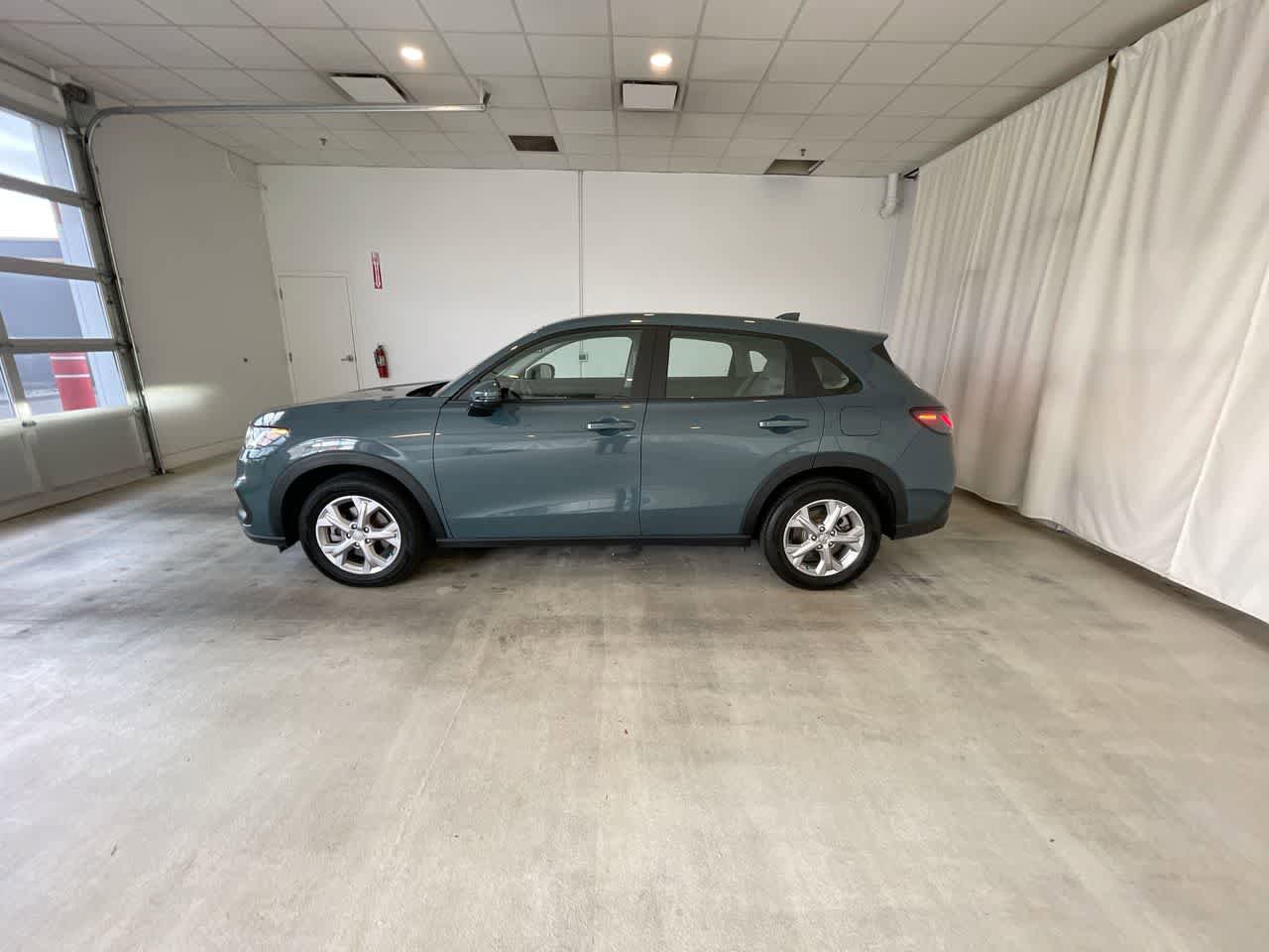 Used 2024 Honda HR-V LX image 9