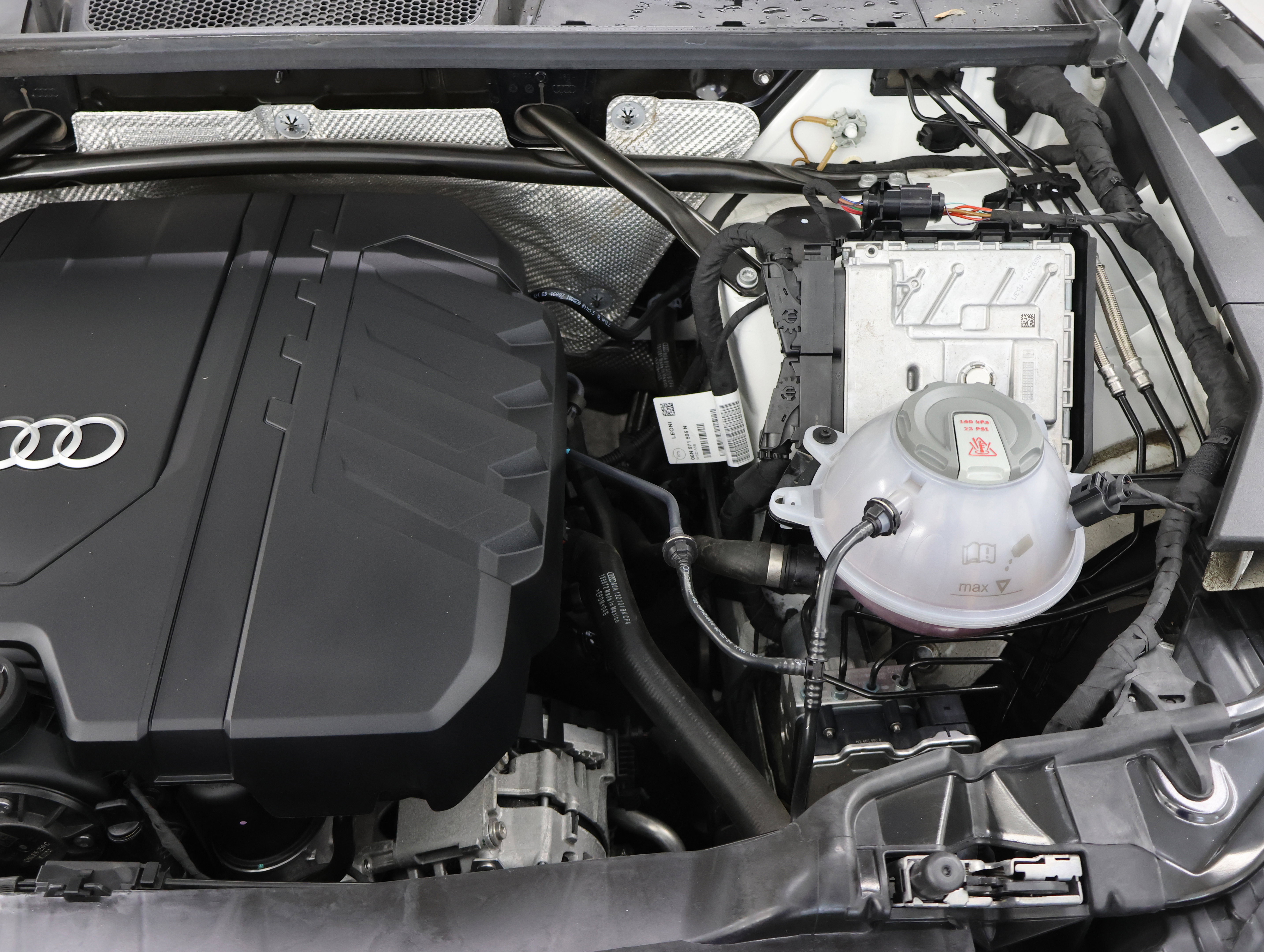 Used 2025 Audi Q5 2.0T Premium image 18