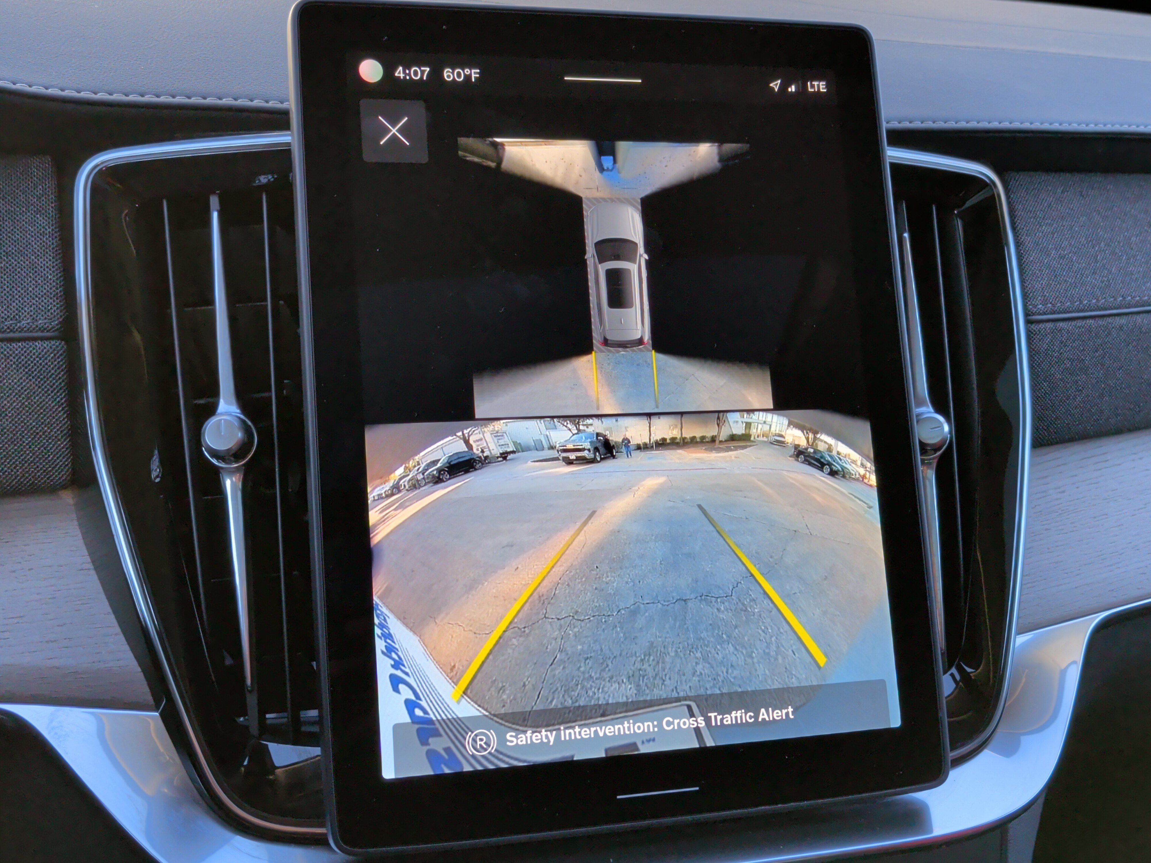 Used 2025 Volvo XC90 B6 Plus image 25