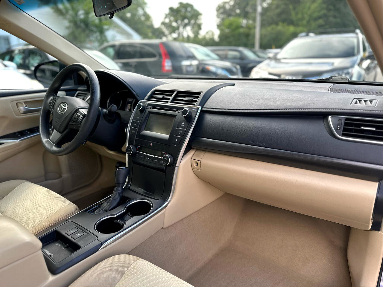 Used 2015 Toyota Camry LE image 15