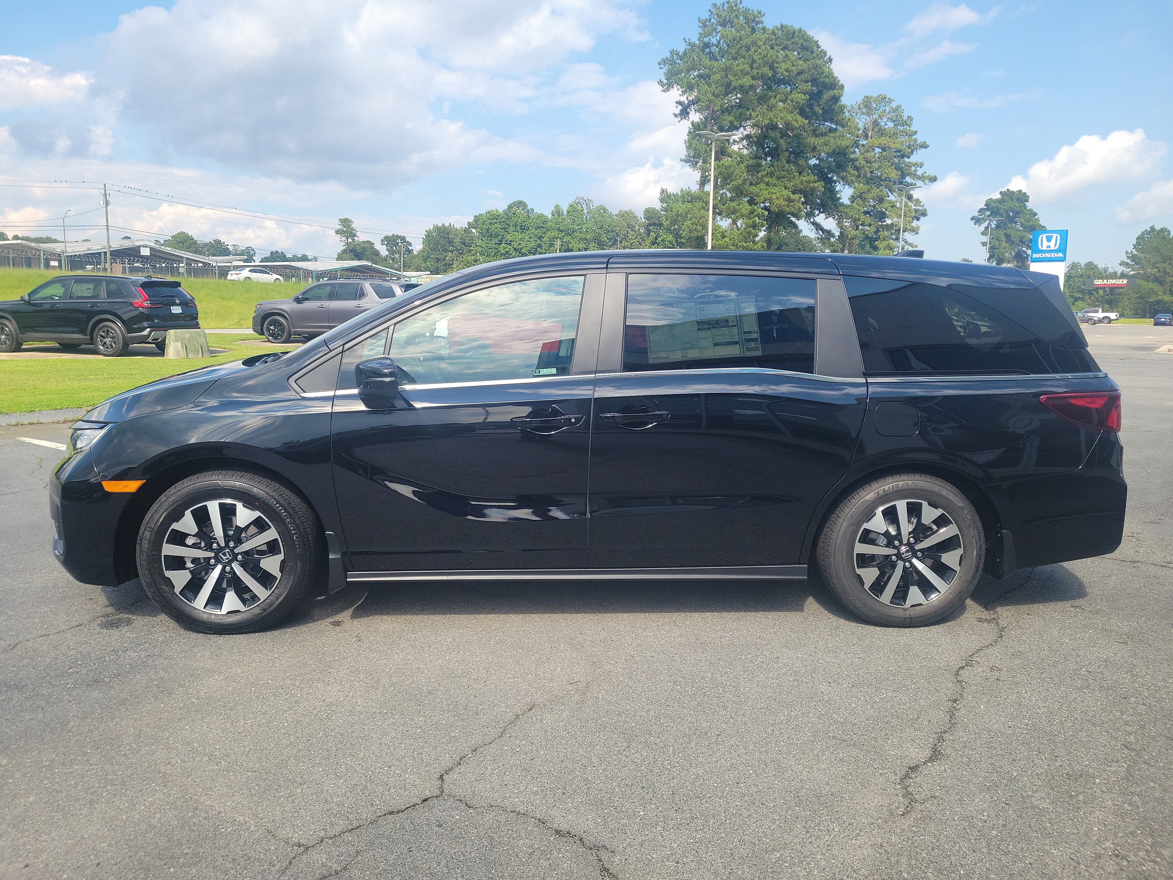 New 2026 Honda Odyssey EX-L image 4