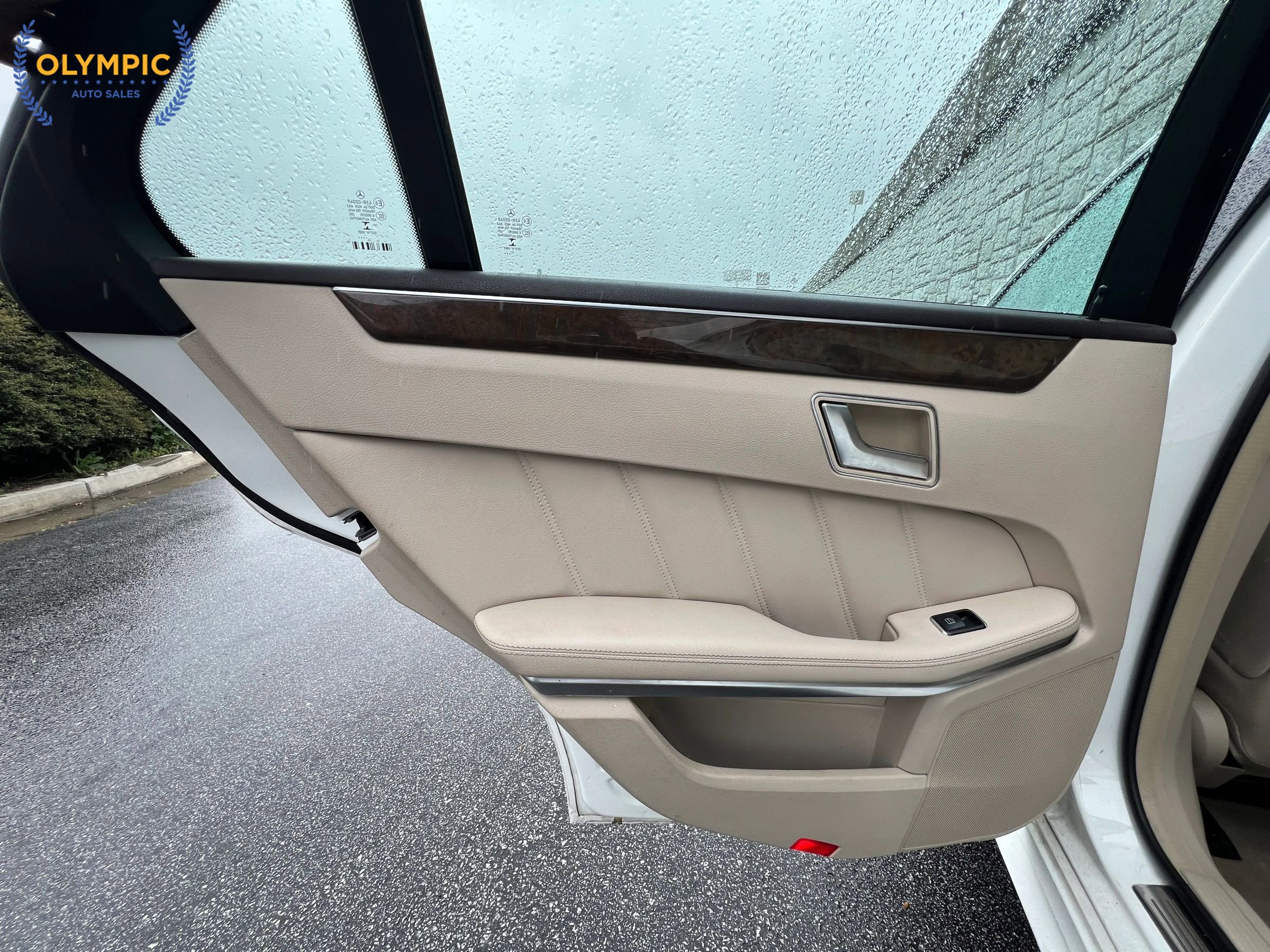 Used 2015 Mercedes-Benz E 350 4MATIC Sedan w/ Premium 1 Package image 47