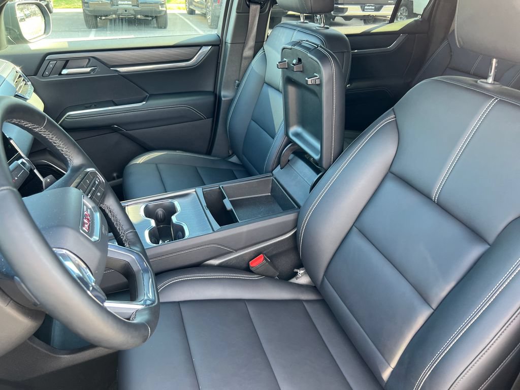 Used 2026 GMC Acadia Elevation w/ Elevation Premium Package AWD/4WD image 14