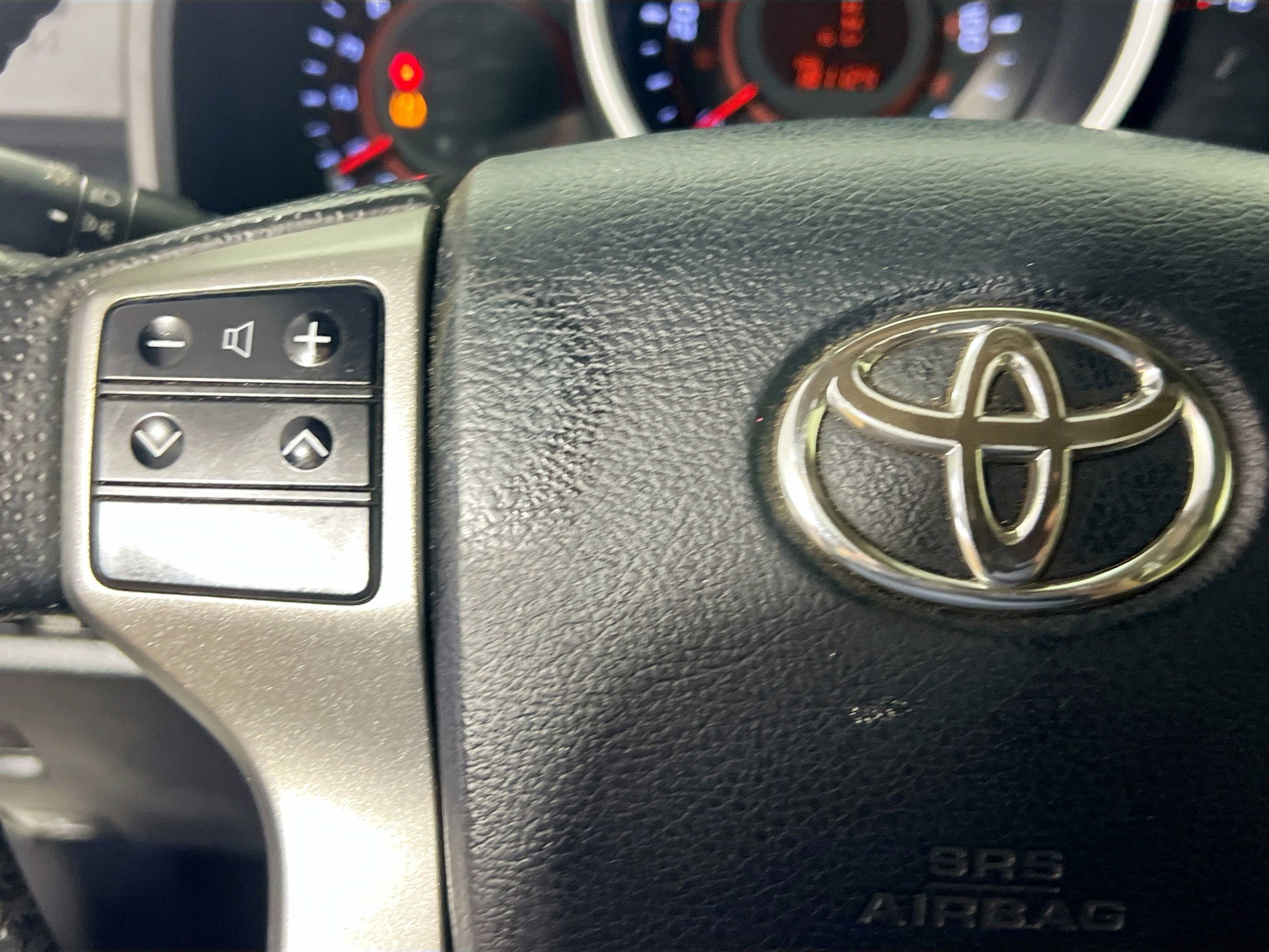 Used 2013 Toyota 4Runner Limited image 18