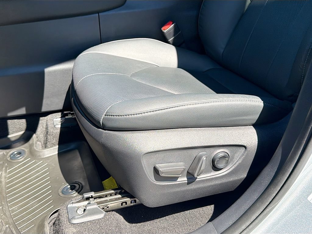 Used 2024 Toyota Grand Highlander AWD Hybrid image 21