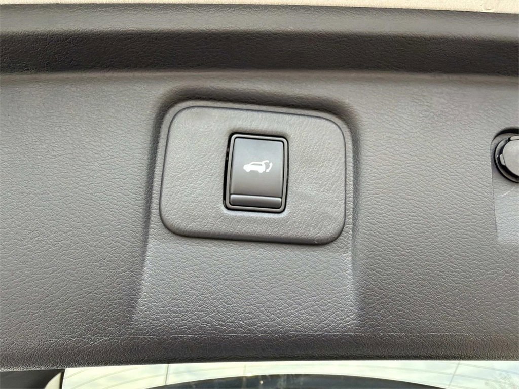 Used 2024 Nissan Murano SL image 30